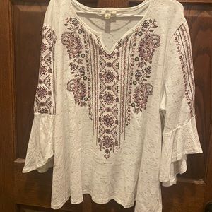 Style & Co. White and Magenta